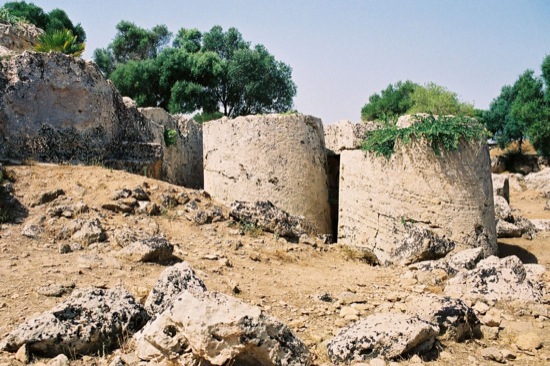 Archeologisch gebied Cave di Cusa in Campobello di Mazara op Sicilië  - 1785